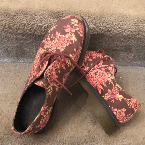 Dr. Martens Shoes - Doc Martens 3 eye oxfords